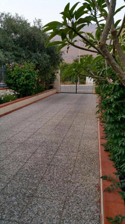 Al Civico 365 Villa Castelluzzo Bagian luar foto
